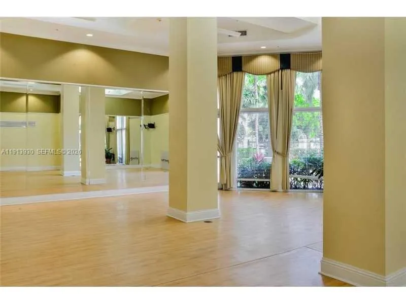 17100 Bay Rd #1107 Sunny Isles Beach, FL 33160
