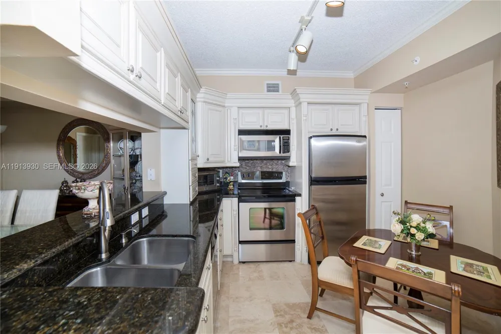 17100 Bay Rd #1107 Sunny Isles Beach, FL 33160