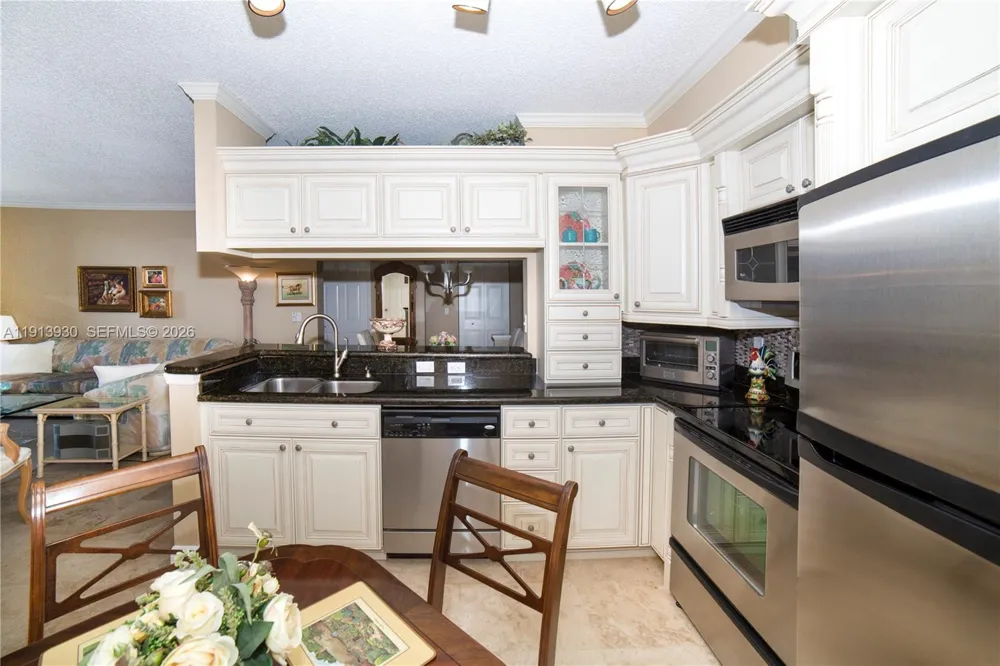 17100 Bay Rd #1107 Sunny Isles Beach, FL 33160