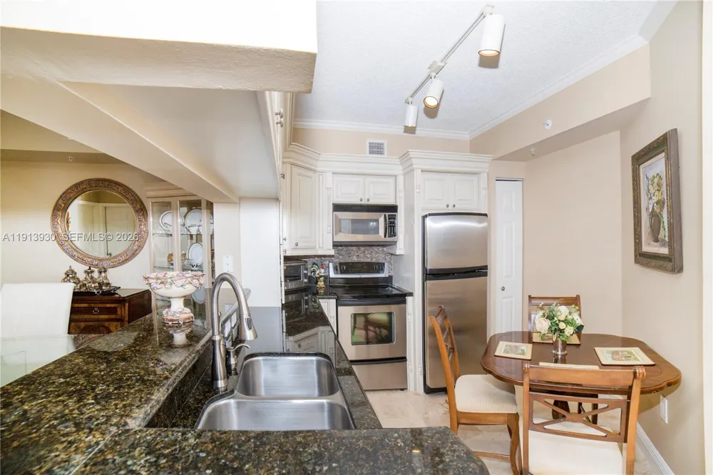 17100 Bay Rd #1107 Sunny Isles Beach, FL 33160