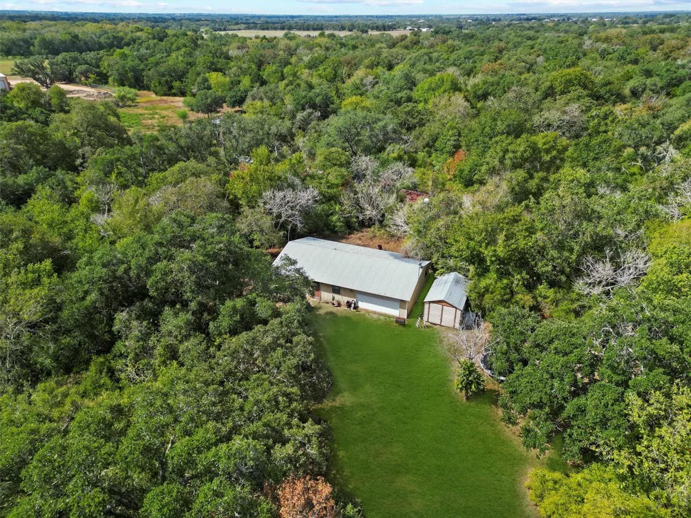1730 Us Highway 77 S Hallettsville, TX 77964