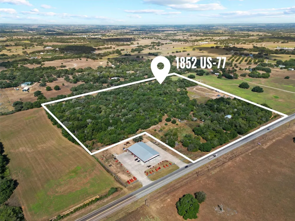 1730 Us Highway 77 S Hallettsville, TX 77964