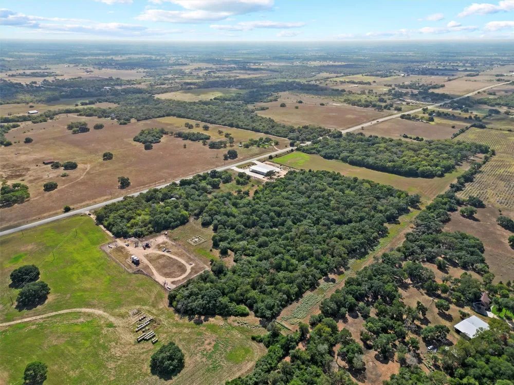 1730 Us Highway 77 S Hallettsville, TX 77964