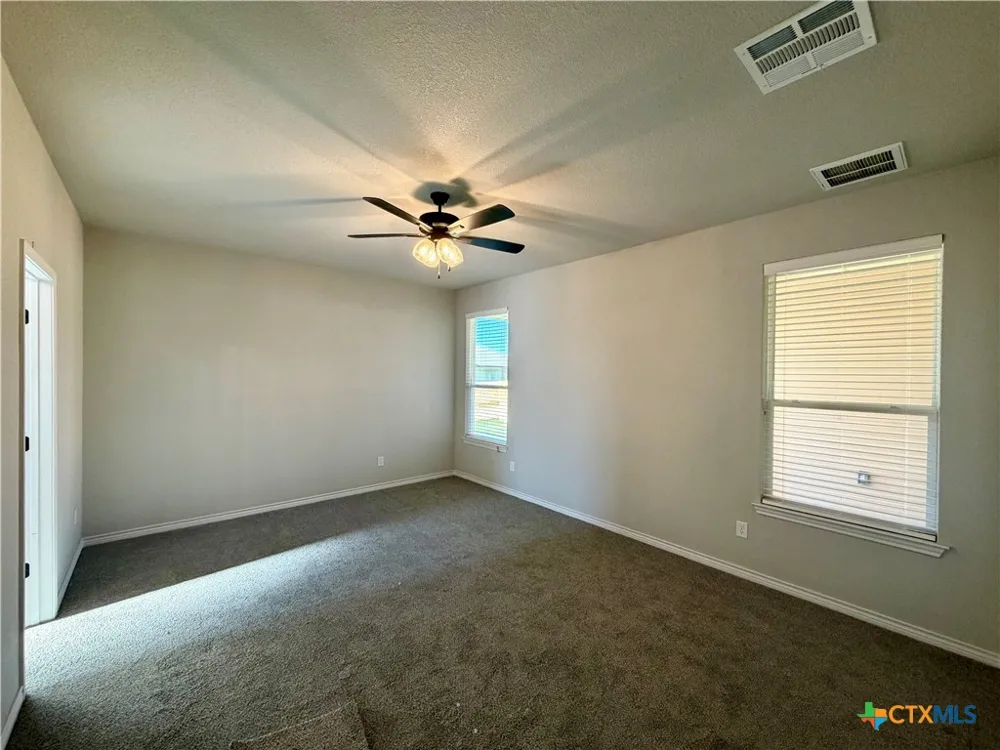 2576 Settlers Oak Drive Belton, TX 76513