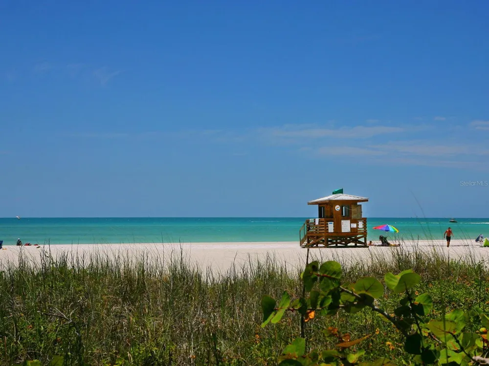1821 LINCOLN DRIVE Sarasota, FL 34236