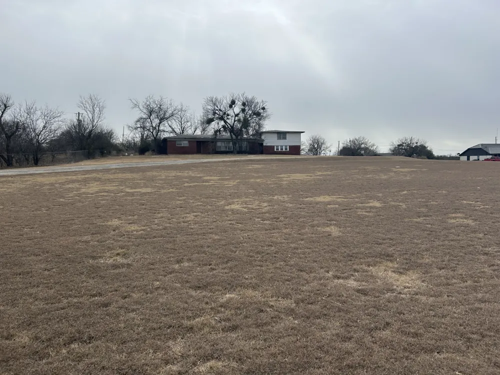 1115 W Belknap Jacksboro, TX 76458