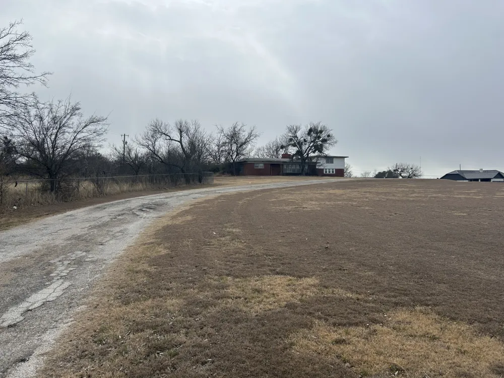 1115 W Belknap Jacksboro, TX 76458