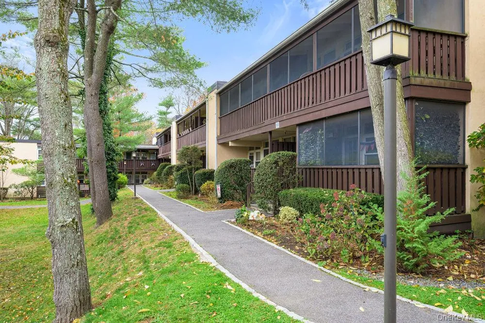 103 Wiltshire Road #D6 Scarsdale, NY 10583