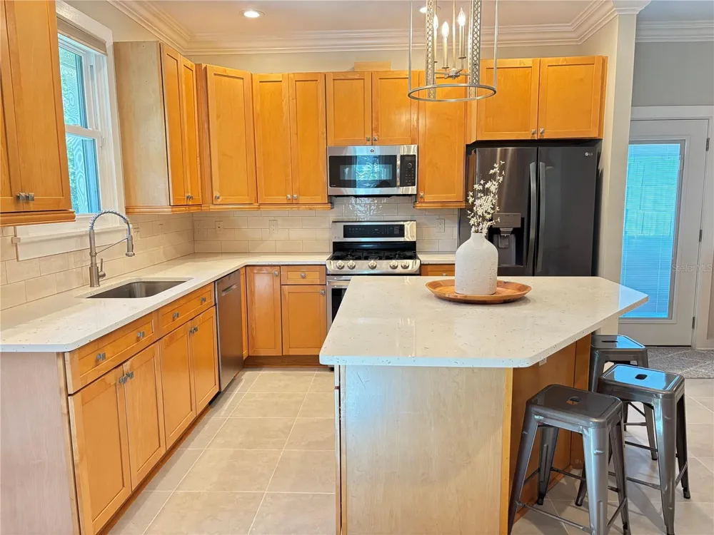 324 JULIA PLACE Sarasota, FL 34236