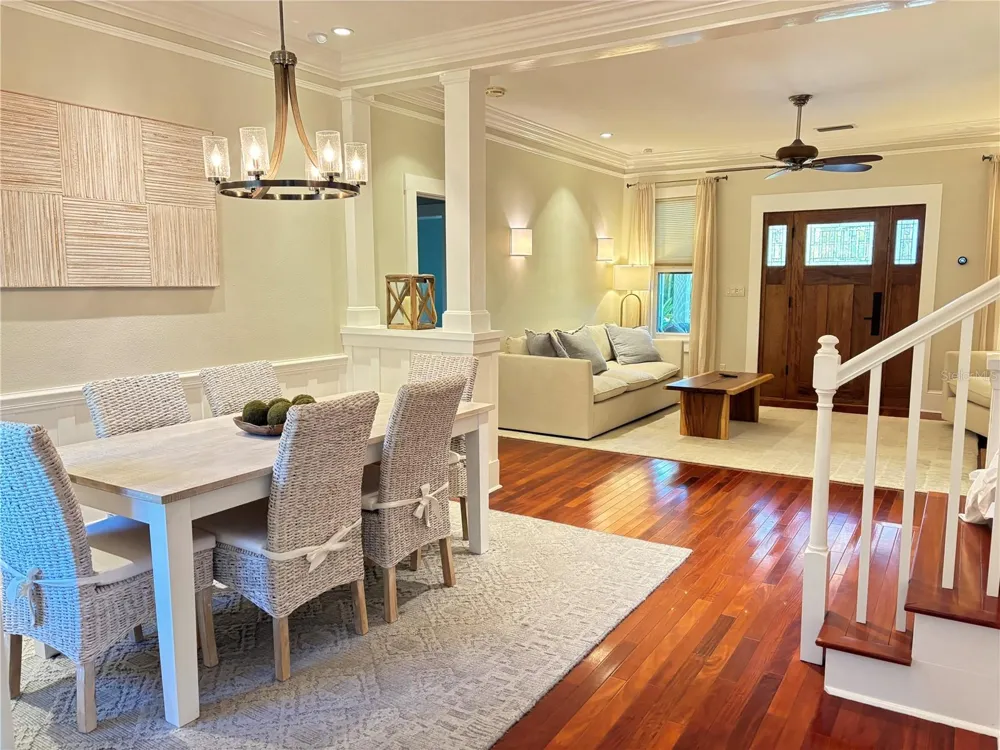 324 JULIA PLACE Sarasota, FL 34236