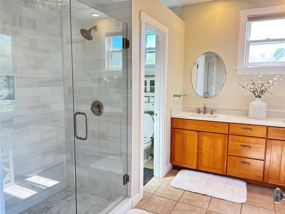 324 JULIA PLACE Sarasota, FL 34236