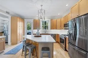 324 JULIA PLACE Sarasota, FL 34236