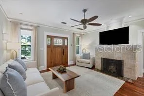 324 JULIA PLACE Sarasota, FL 34236