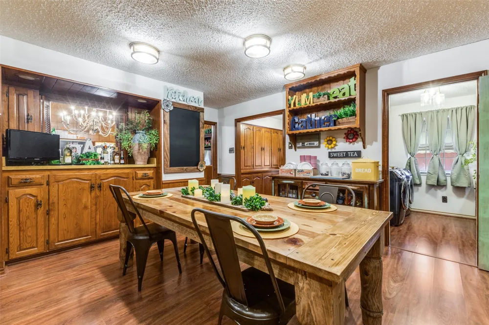 10615 Old Seagoville Road Dallas, TX 75217