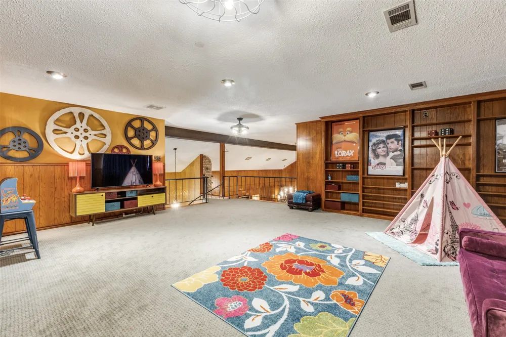 10615 Old Seagoville Road Dallas, TX 75217