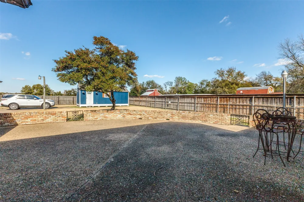10615 Old Seagoville Road Dallas, TX 75217