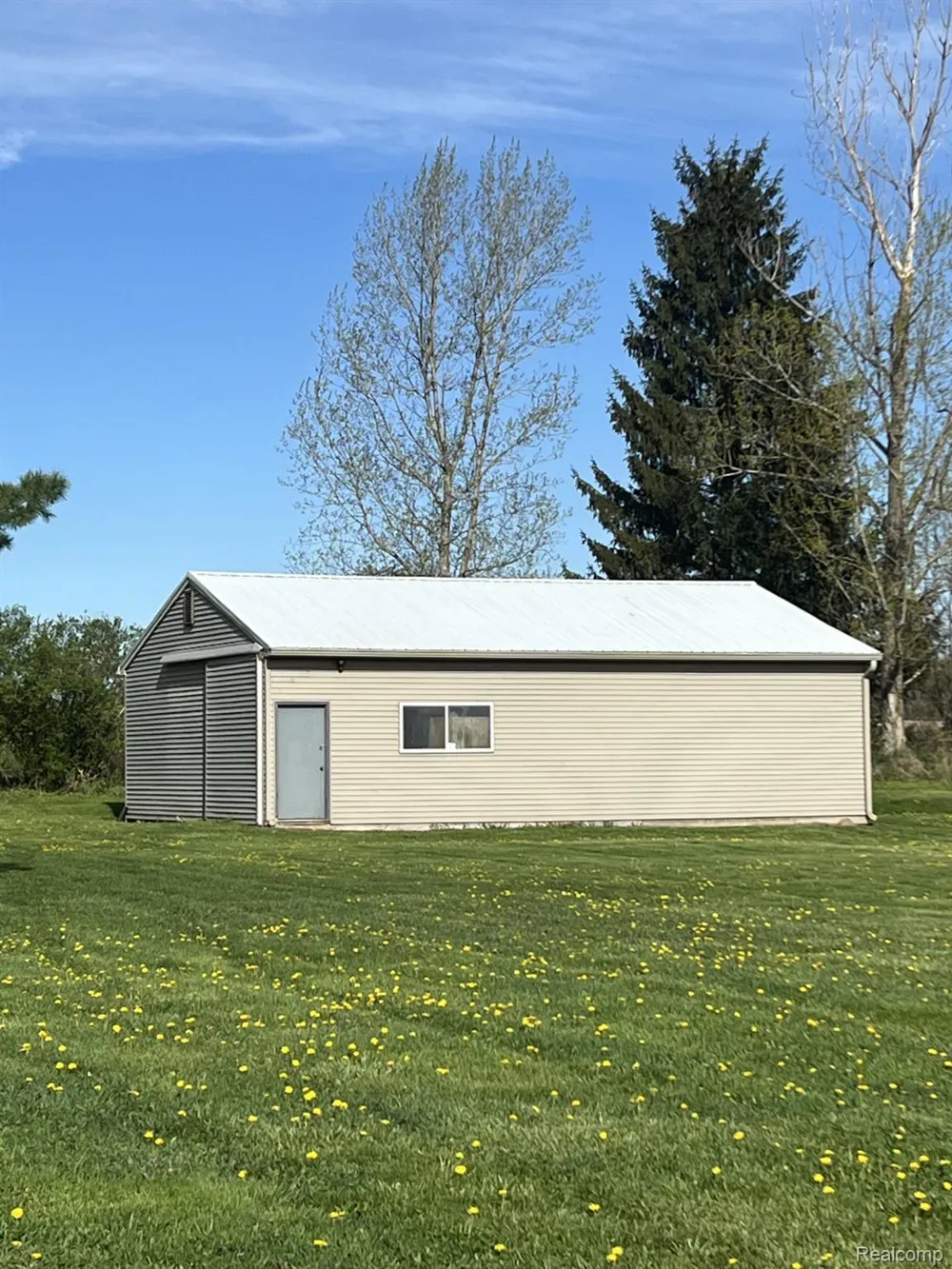 6241 Barnes Road Brown City City, MI 48416