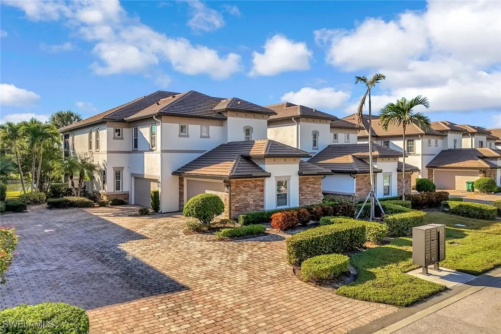 Ironstone Terrace #201 Naples, FL 34120