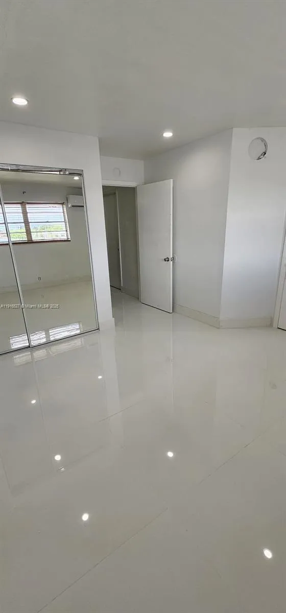 9375 SW 40th Ter #203 Miami, FL 33165
