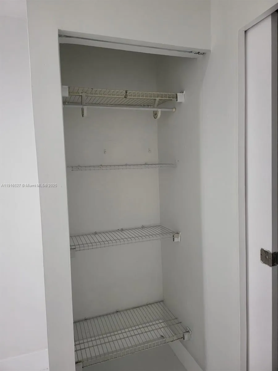 9375 SW 40th Ter #203 Miami, FL 33165