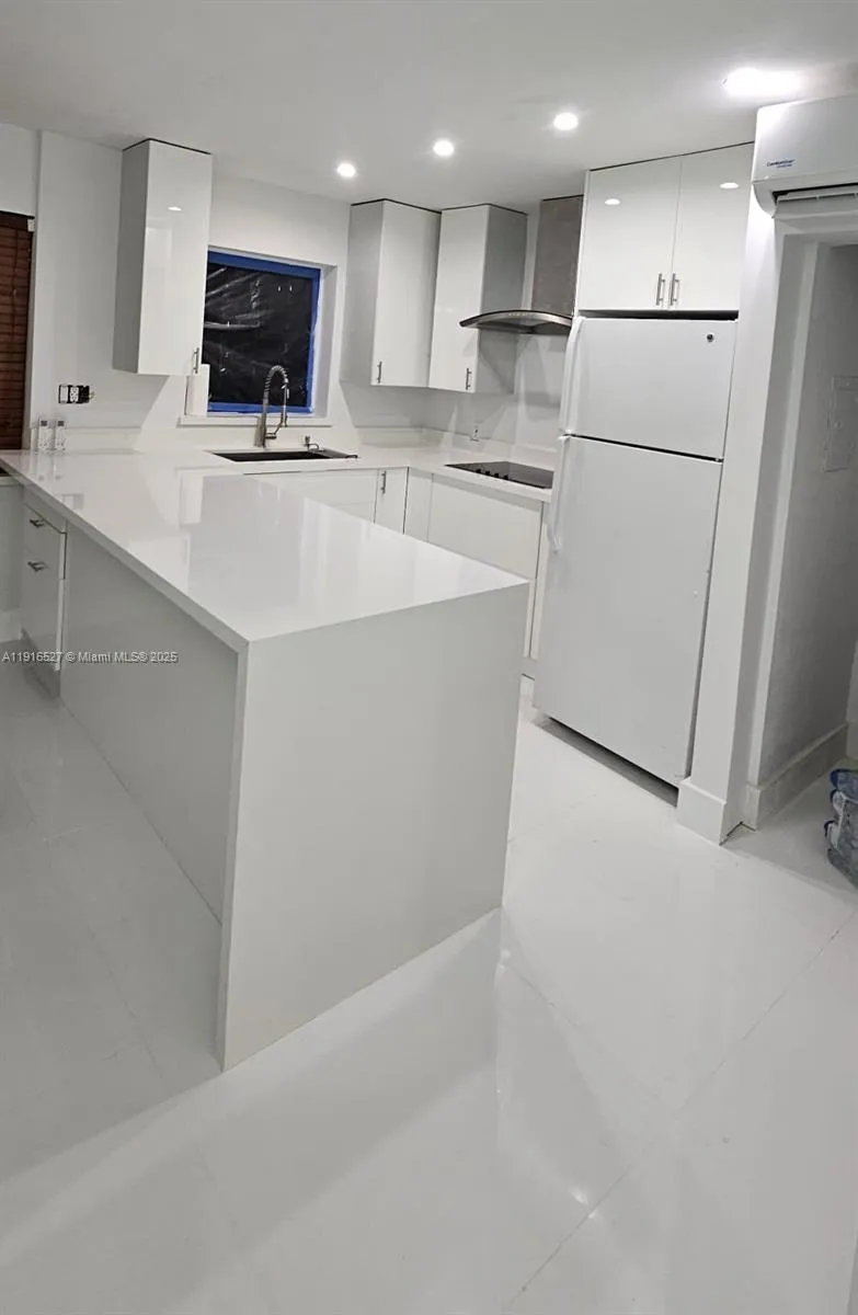 9375 SW 40th Ter #203 Miami, FL 33165