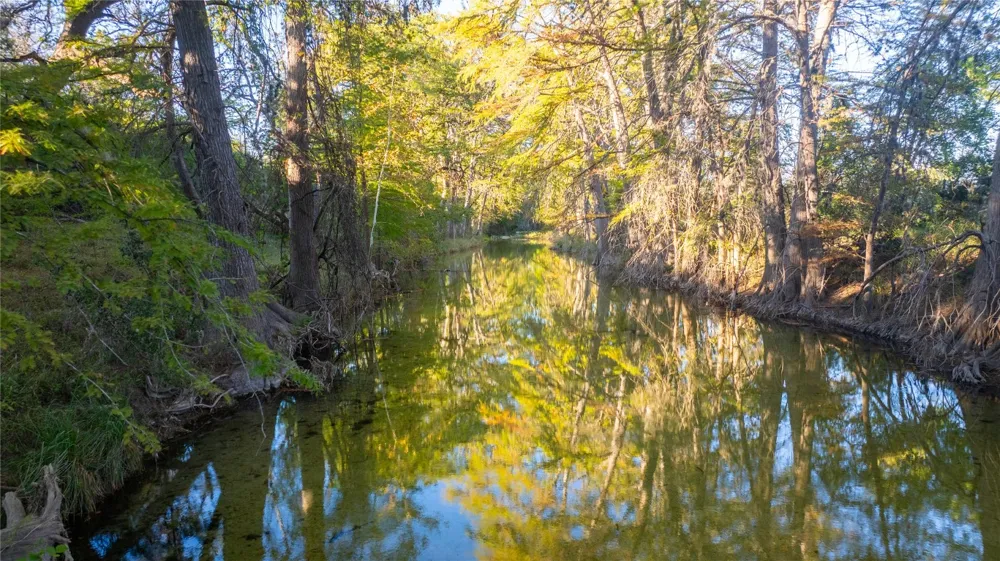 358 Cornelius Road Utopia, TX 78885