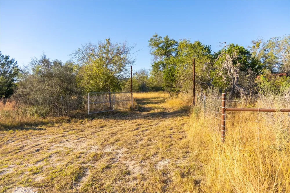 358 Cornelius Road Utopia, TX 78885