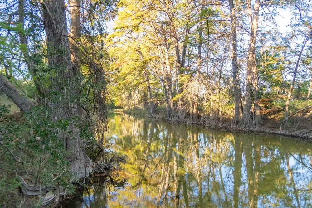 358 Cornelius Road Utopia, TX 78885