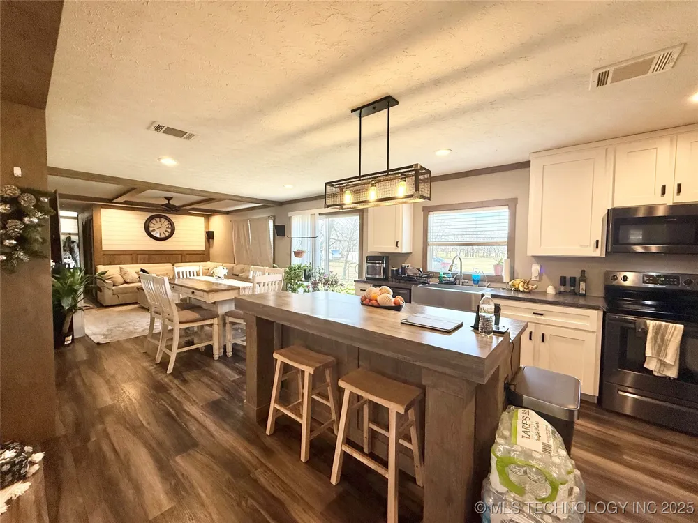 426550 E 250 ROAD Chelsea, OK 74016