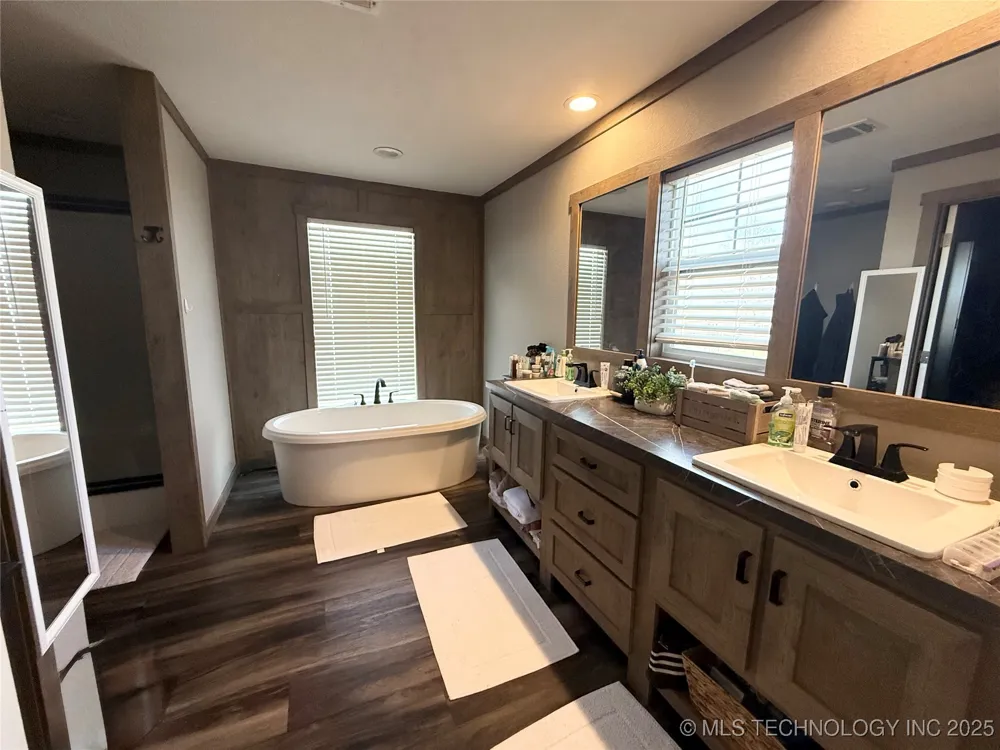 426550 E 250 ROAD Chelsea, OK 74016
