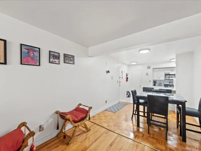 1910 S Pelham Parkway S #3G Bronx, NY 10461