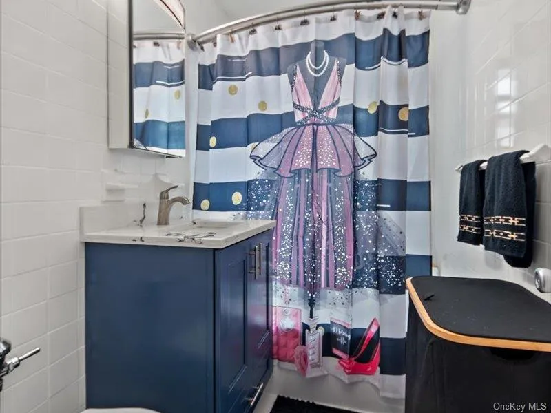 1910 S Pelham Parkway S #3G Bronx, NY 10461