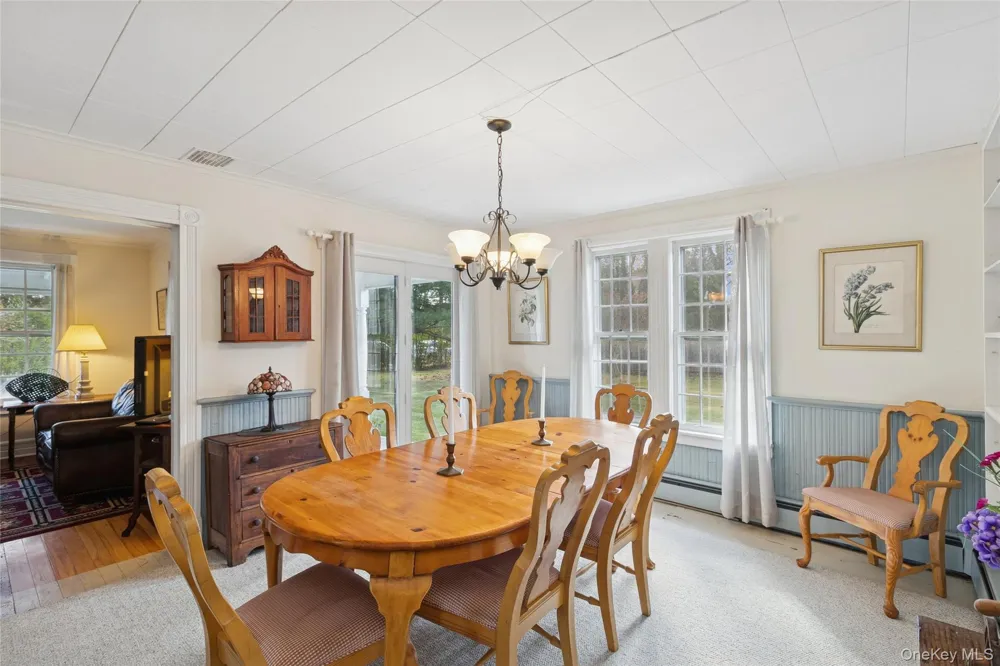 718 Montauk Highway East Quogue, NY 11942