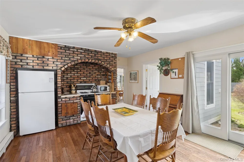 718 Montauk Highway East Quogue, NY 11942