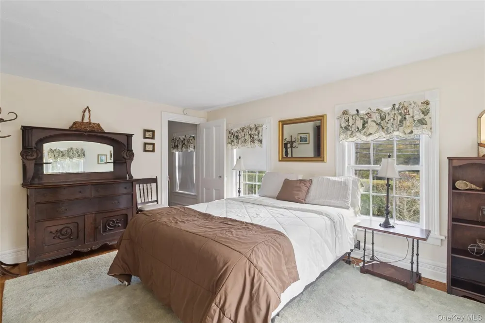 718 Montauk Highway East Quogue, NY 11942