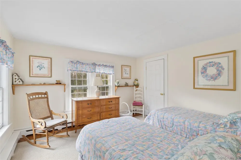 718 Montauk Highway East Quogue, NY 11942