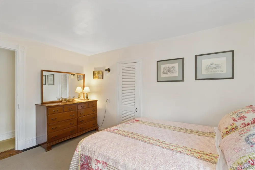 718 Montauk Highway East Quogue, NY 11942