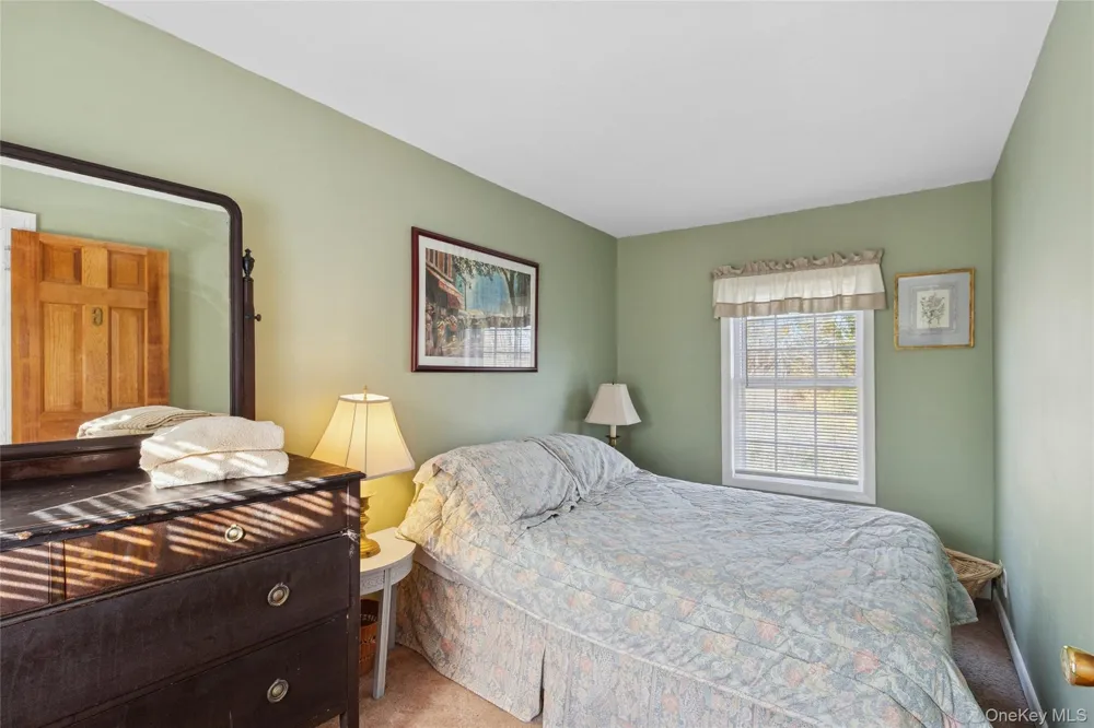 718 Montauk Highway East Quogue, NY 11942