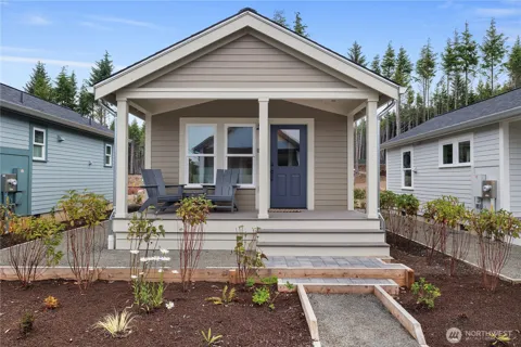 22 Bungalow Loop