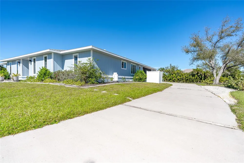320 ANCHOR ROW Placida, FL 33946