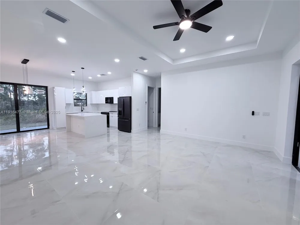 2614 45 Street W Lehigh Acres, FL 33971