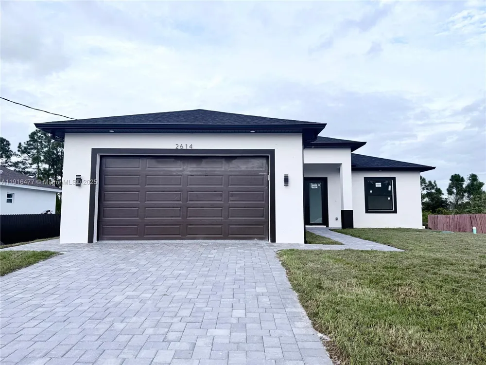 2614 45 Street W Lehigh Acres, FL 33971