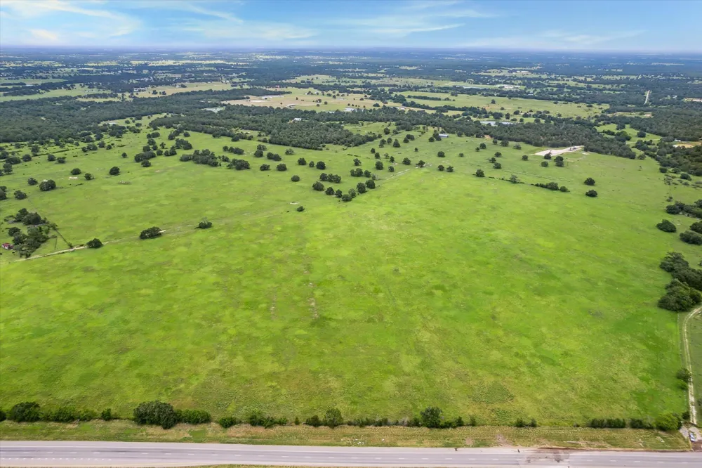 1434 County Road 139 Giddings, TX 78942