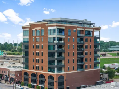 405 Main Street #6B