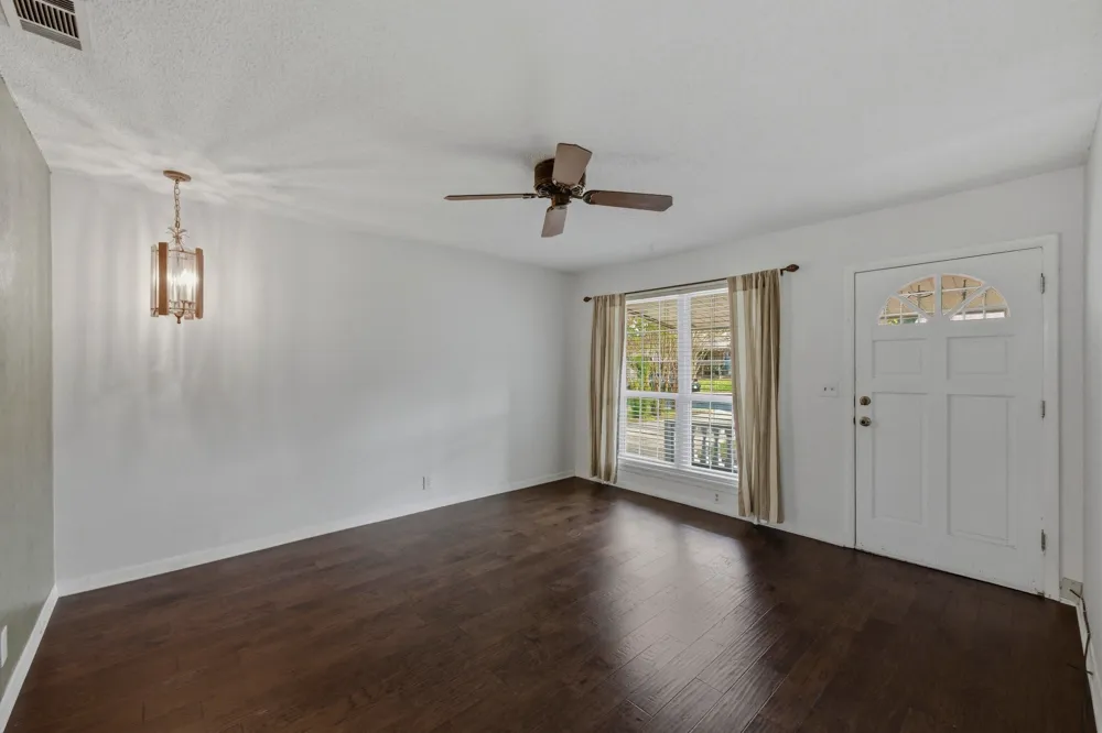 5704 Cedardale Drive Austin, TX 78745