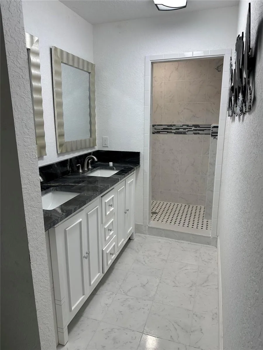 17067 NW GAINESVILLE ROAD Reddick, FL 32686