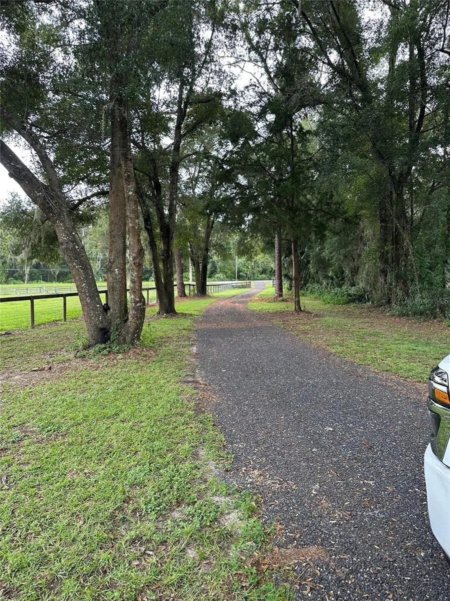 17067 NW GAINESVILLE ROAD Reddick, FL 32686