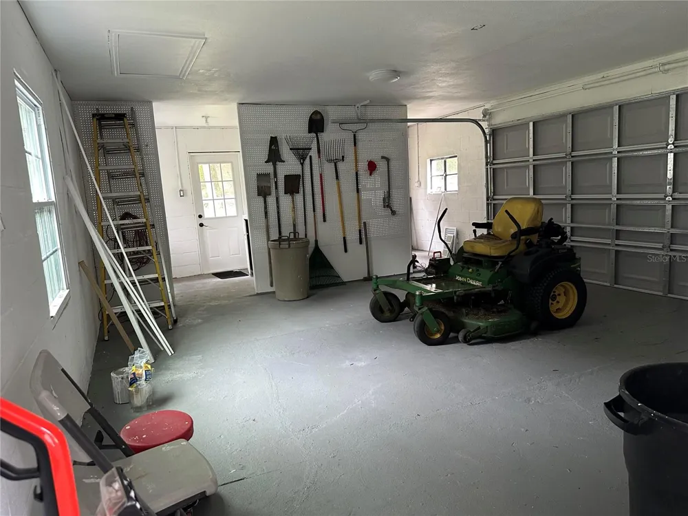 17067 NW GAINESVILLE ROAD Reddick, FL 32686