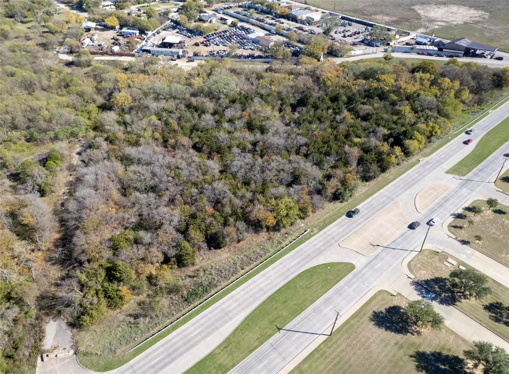 9999 Lawrence Drive Balch Springs, TX 75181
