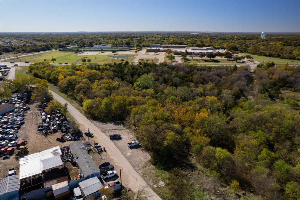 9999 Lawrence Drive Balch Springs, TX 75181